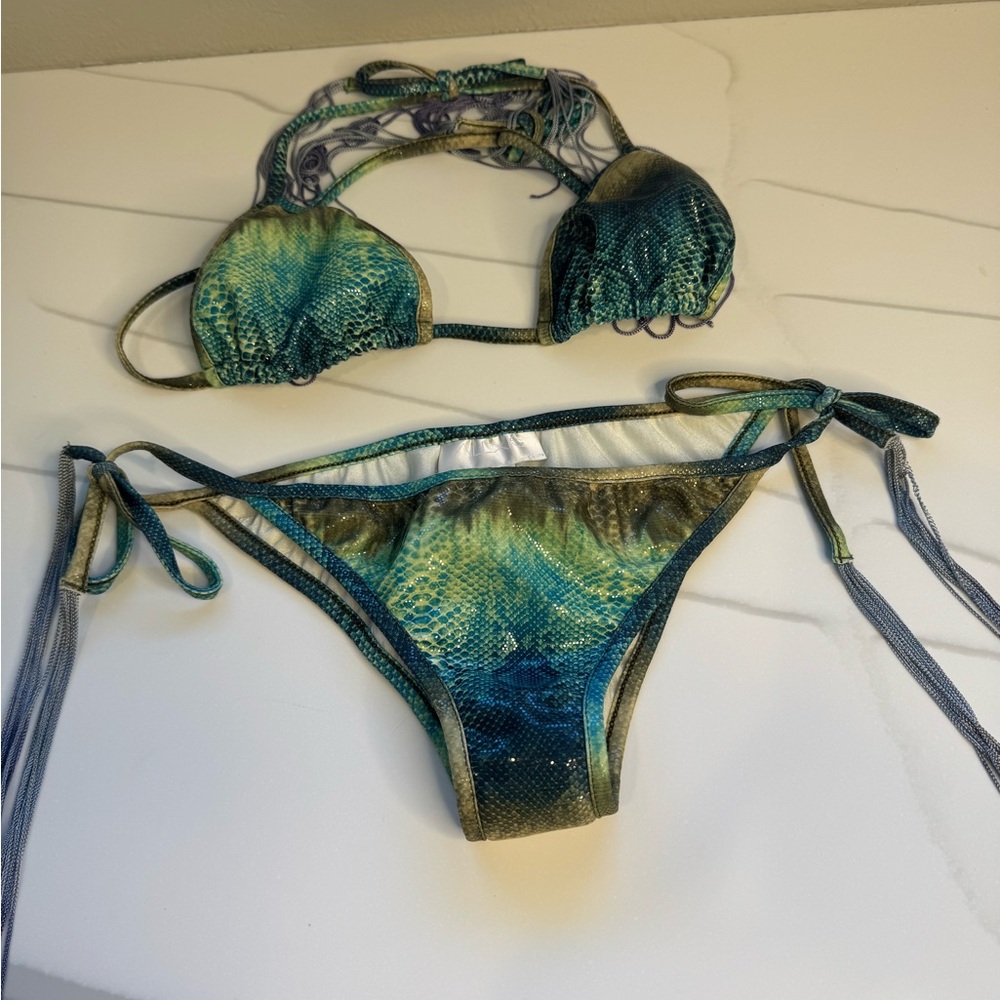 🔥 Alexis Designer Bikini – Emerald Python Print 🔥 - Picture 2 of 16
